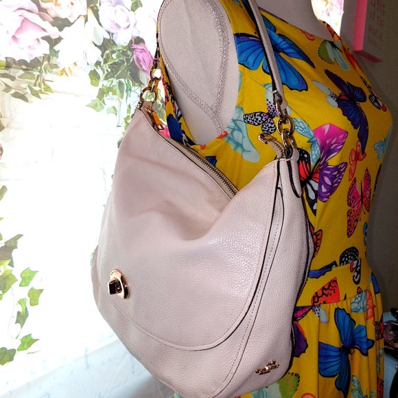 Coach Turn lock Purse - Picture 7 of 9